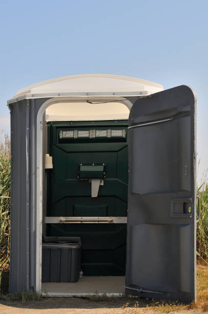 Best Luxury portable toilet rental  in Plant City, FL