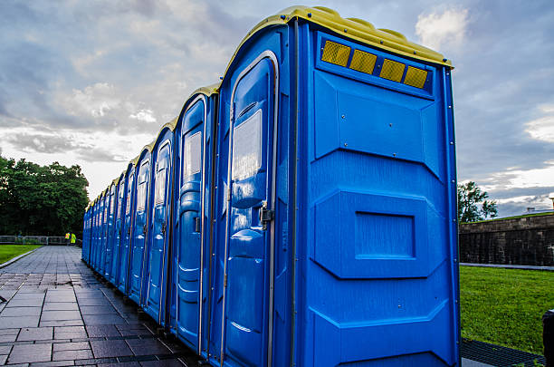 Best Portable restroom trailer rental  in Plant City, FL
